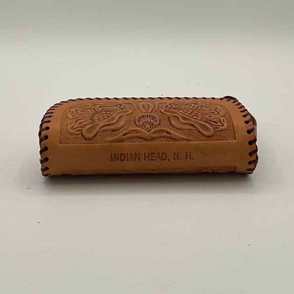 Vtg Cowhide Tooled Leather Coin Purse Wallet handmade Floral Indian Head NH - Picture 2 of 8